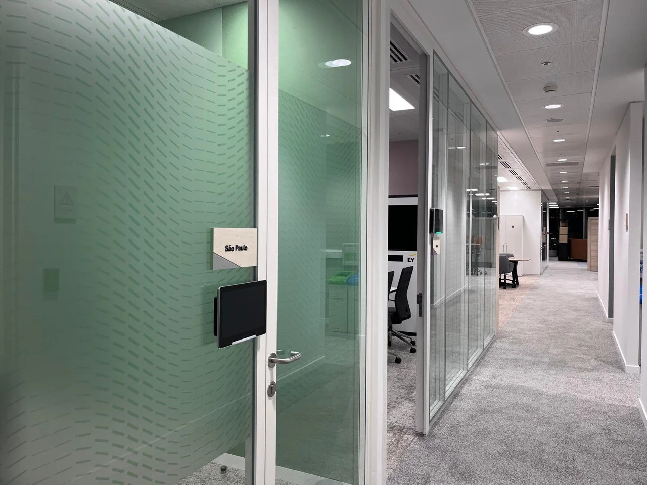 Frosted window manifestation